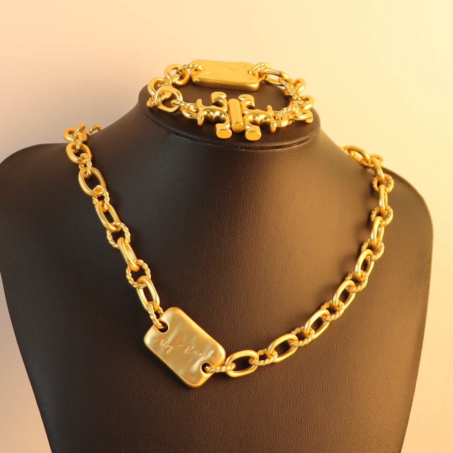 18K Gold Vintage Bracelet Necklace Set